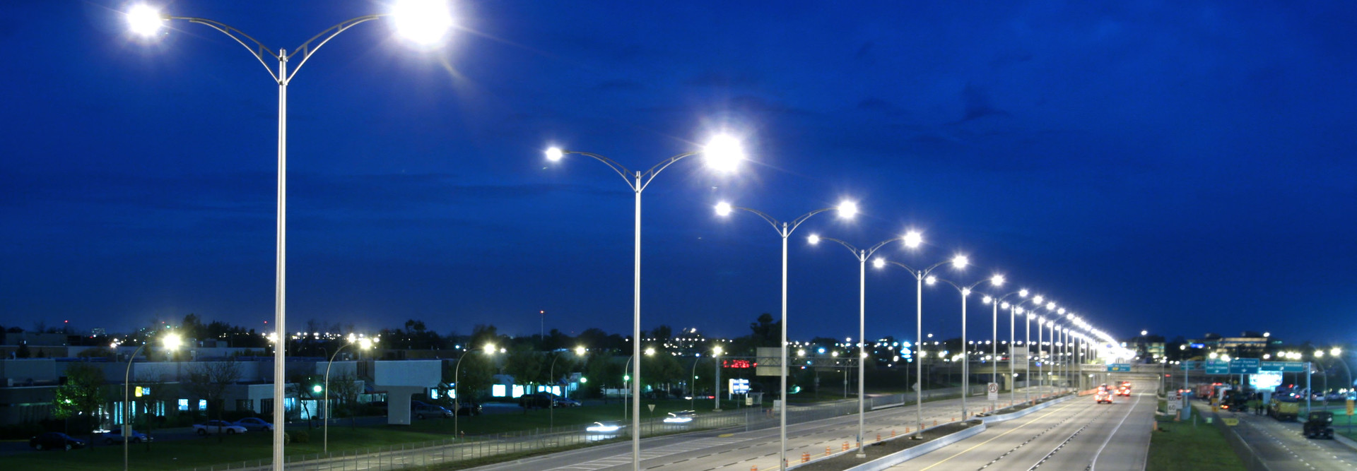 smartstreetlightsgettyimages-173553089.jpg